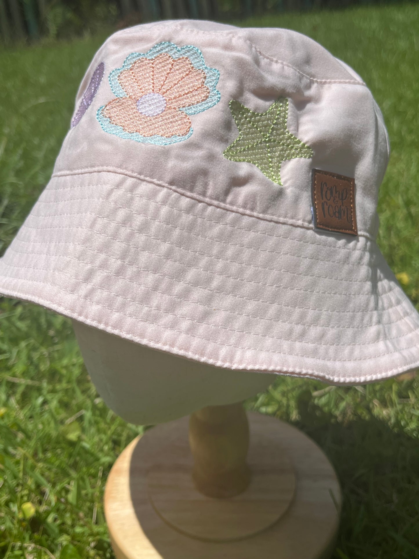 Bucket Hat - Shells