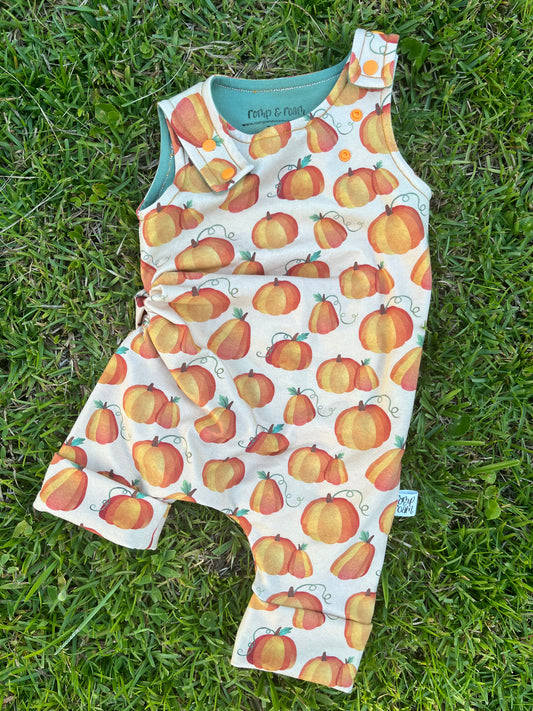 3M-12M Romperalls Shorts ; Pumpkins